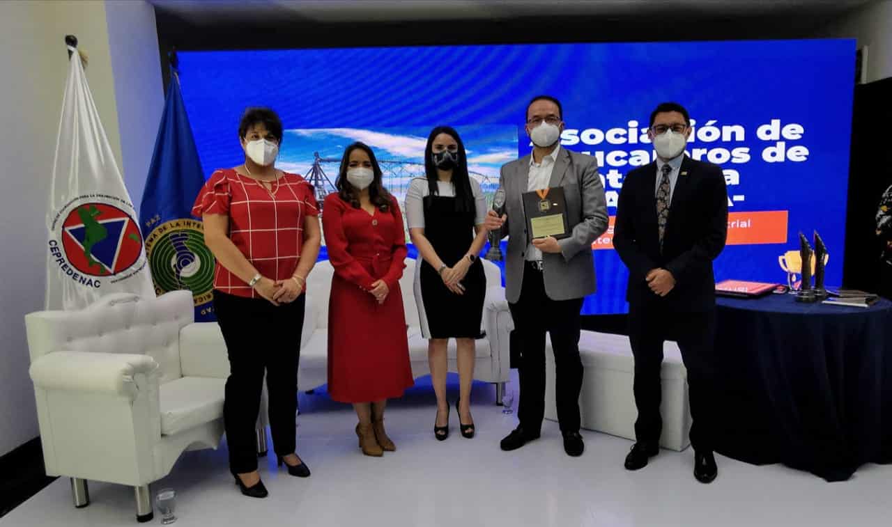 The Guatemalan Sugar Industry is recognized for its commitment to disaster reduction