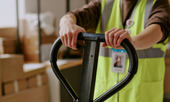 Auxiliar de Mantenimiento de Equipo de Arrastre